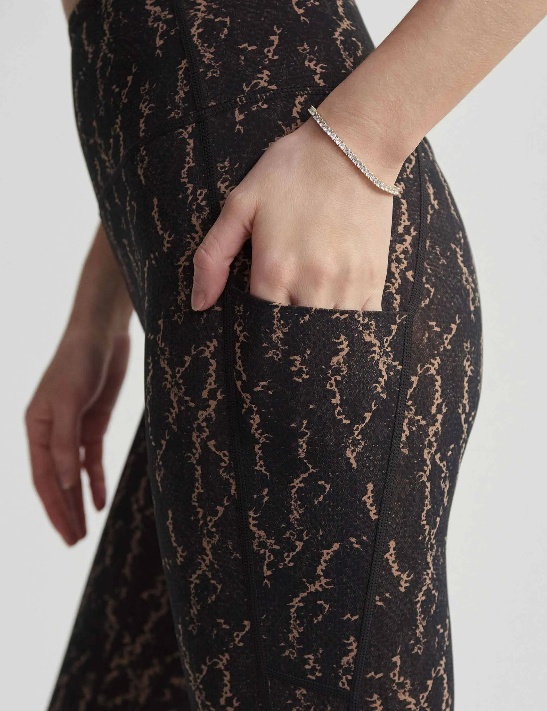Form High Waisted Pocket Legging 25" - Carob Fragment Snake