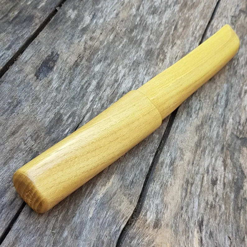 Wooden tanto - Japanese style - Robinia